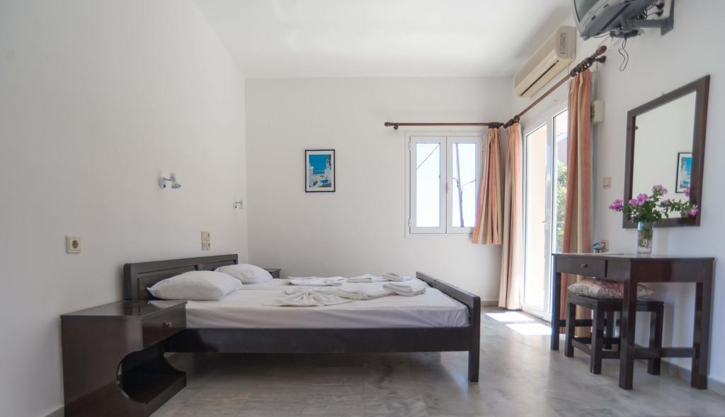 Belvedere Agia Marina Екстериор снимка